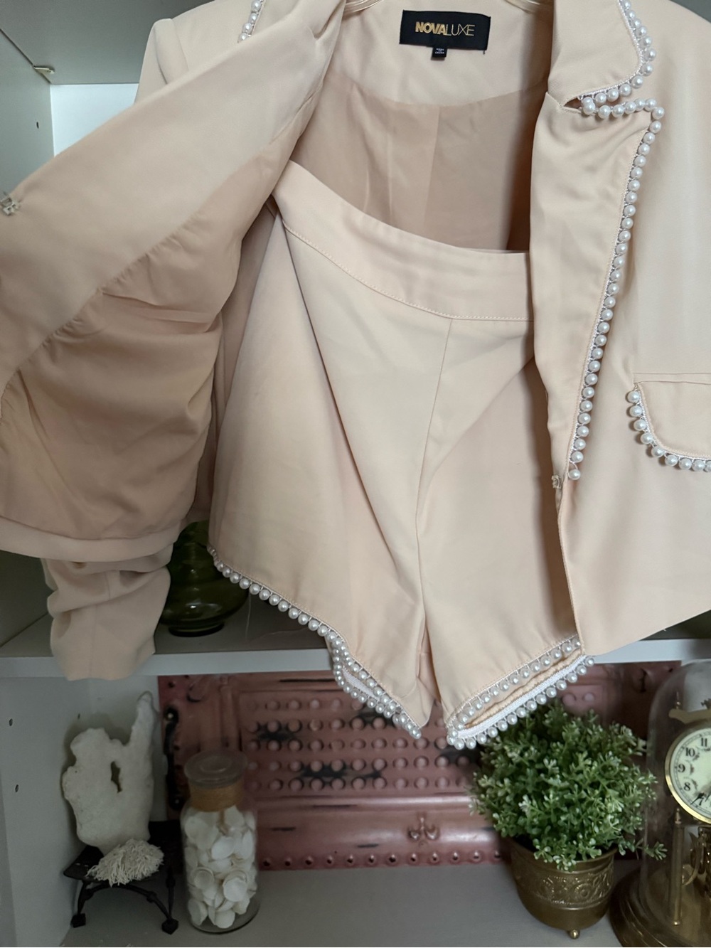 Fashion Nova Luxe Women's Cream Pearl-Trim Cropped Blazer and Shorts - Picture 2 of 4